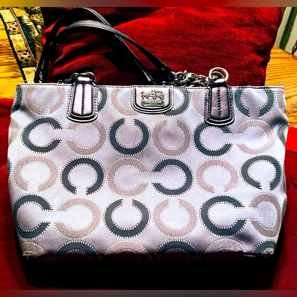 AUTHENTIC COACH Grey Silver OP ART SIGNATURE Purse Handbag